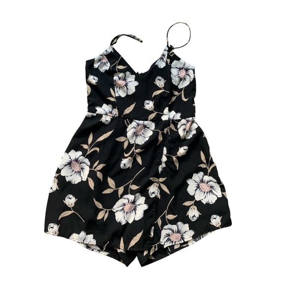Lulu’s black floral print skort dress - skort romper - Picture 6 of 7
